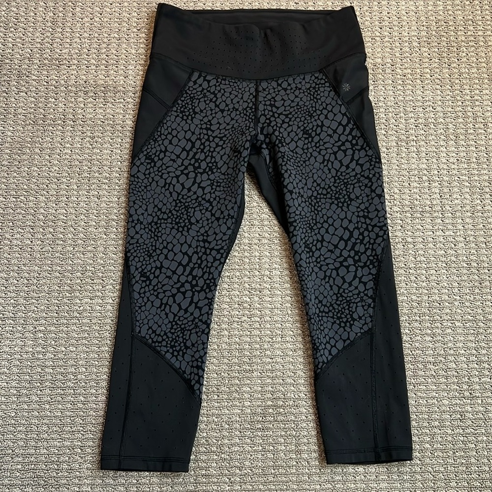 Athleta Crocodile Stealth TruCool Cropped Leggings